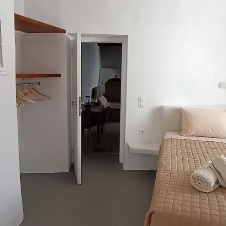 Mikro.kastro Kalotaritissa In Chora Apartment *