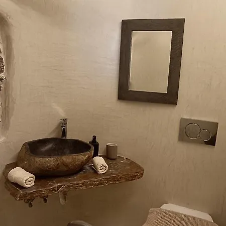 Apartment Mikro.kastro Kalotaritissa In Chora *