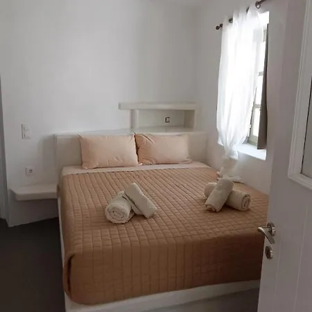Apartment Mikro.kastro Kalotaritissa In Chora *
